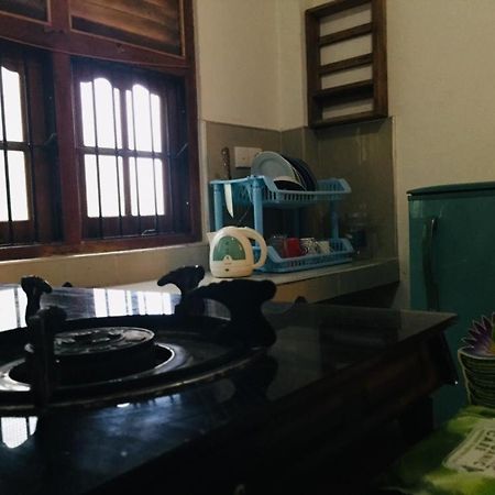 Ameesha Guesthouse 乌纳瓦图纳 外观 照片