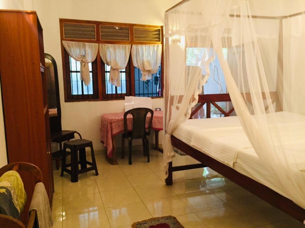 Ameesha Guesthouse 乌纳瓦图纳 客房 照片