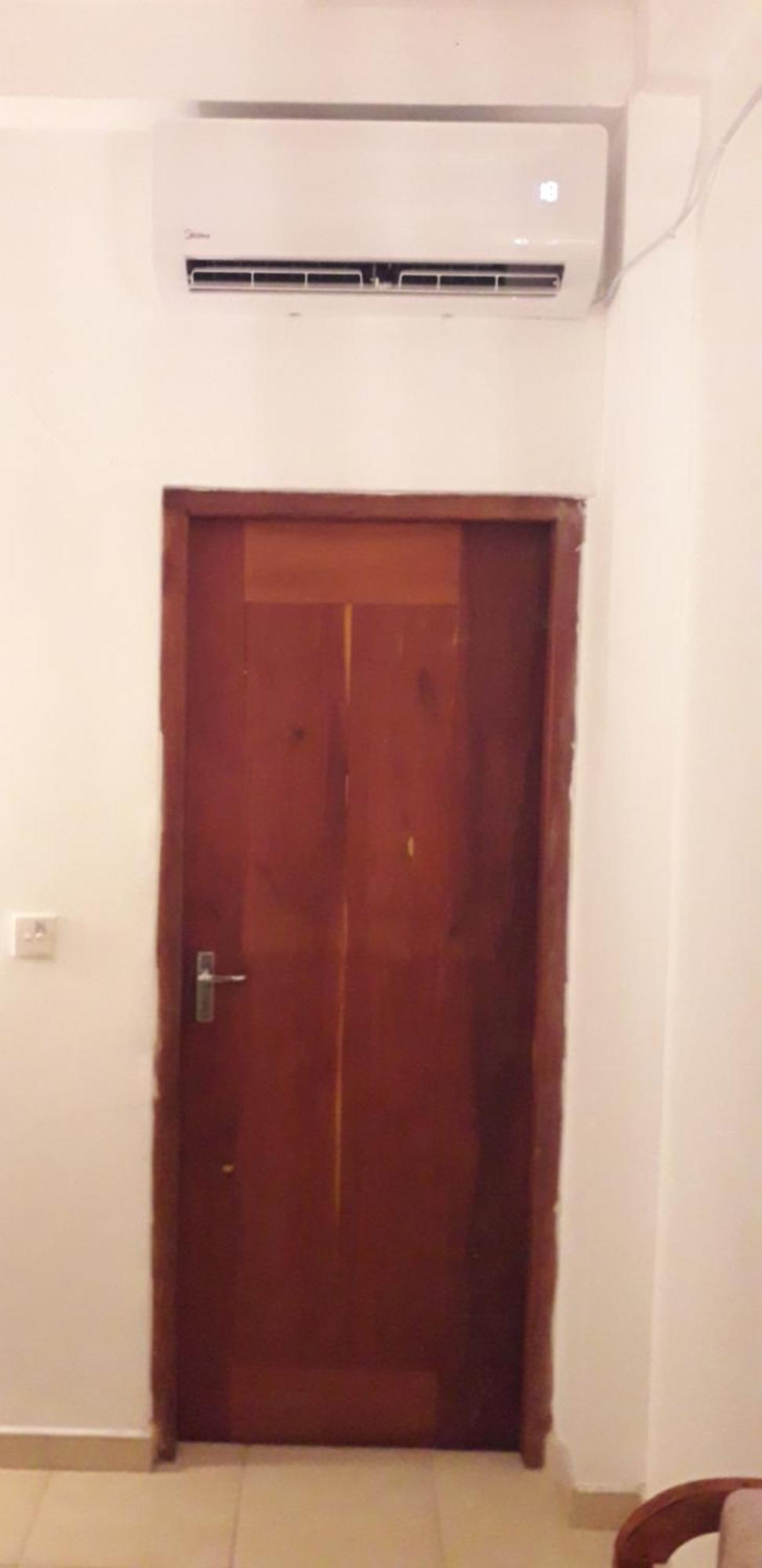 Ameesha Guesthouse 乌纳瓦图纳 外观 照片