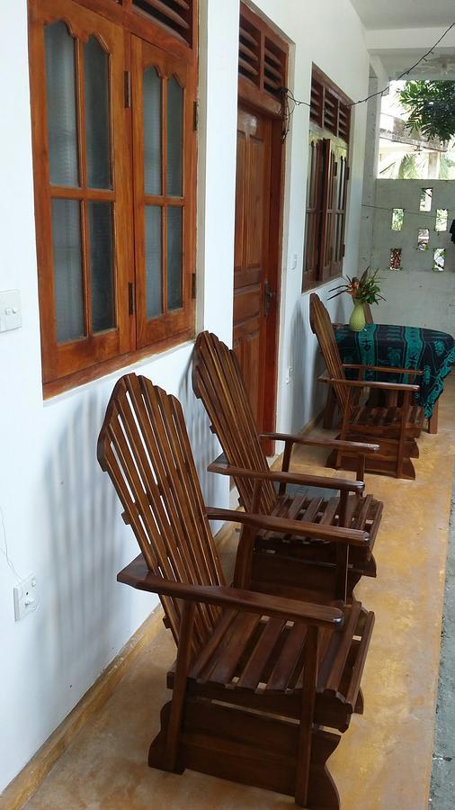 Ameesha Guesthouse 乌纳瓦图纳 外观 照片