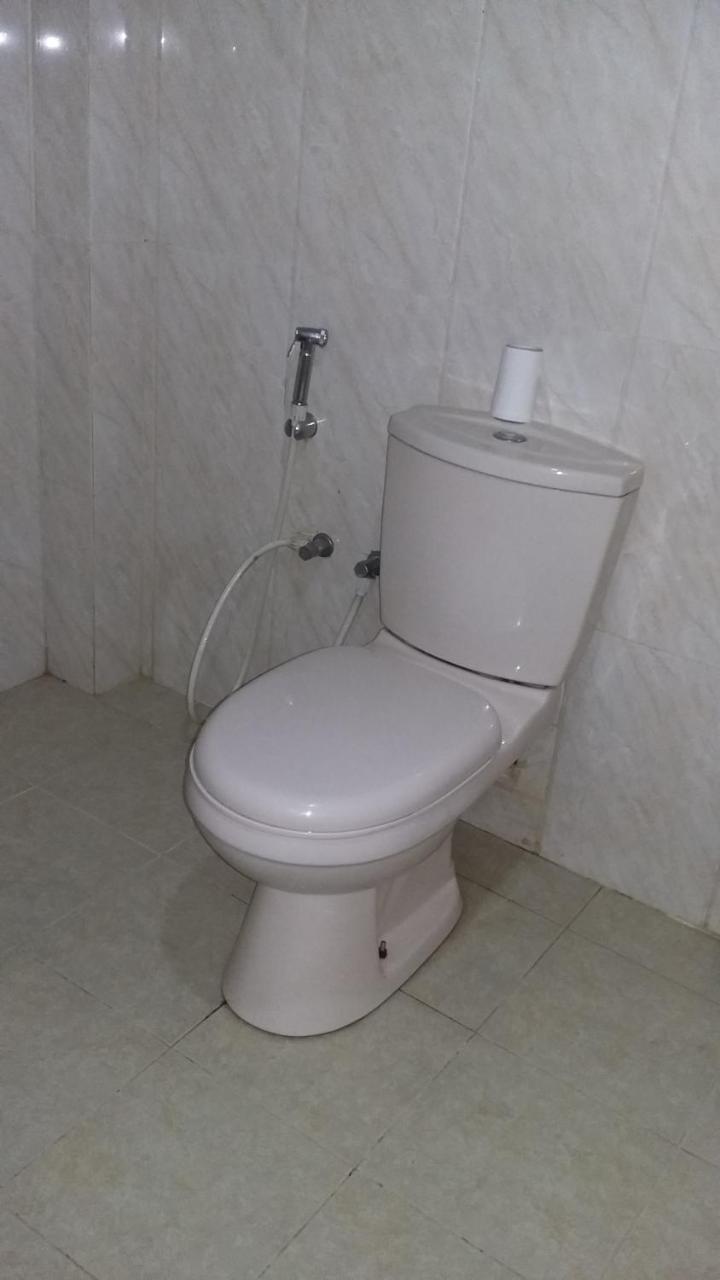 Ameesha Guesthouse 乌纳瓦图纳 外观 照片